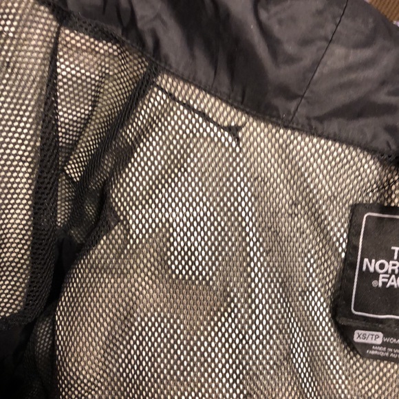 Black north face Hyvent rain jacket with hood and mesh pocket on front - Picture 4 of 8